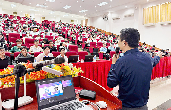 Trường ĐH Tiền Giang: Nâng cao kỹ năng ứng dụng thương mại điện tử và kinh tế số cho sinh viên