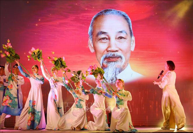 Kỷ niệm 135 năm Ngày sinh nhật Bác (19/5/1890 - 19/5/2025): “Những dấu ấn và bài học từ sinh nhật Bác” (17/05/2025)