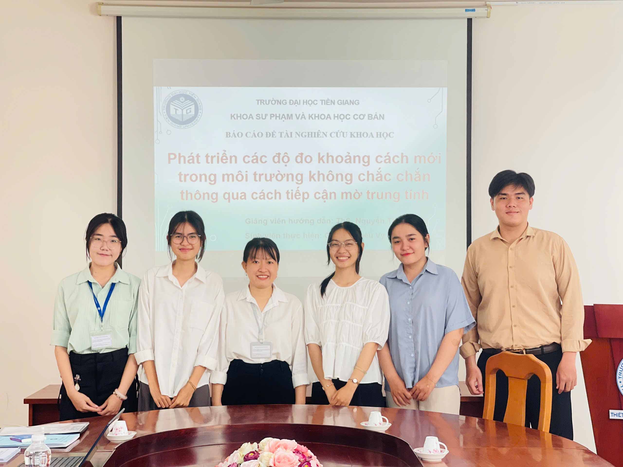 Nghiệm thu đề tài NCKH sinh viên: “Phát triển các độ đo khoảng cách ...