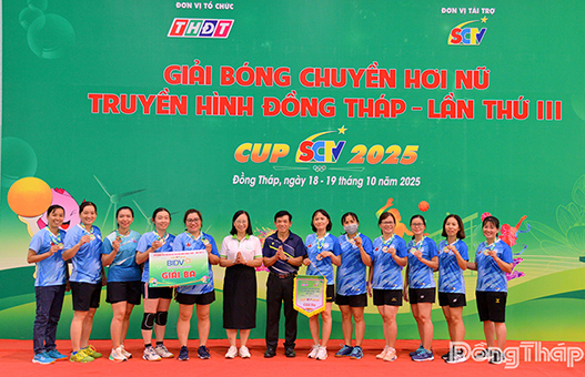 Trường Đại học Tiền Giang đạt giải Ba Giải Bóng chuyền hơi nữ Truyền hình Đồng Tháp - Cúp SCTV 2025