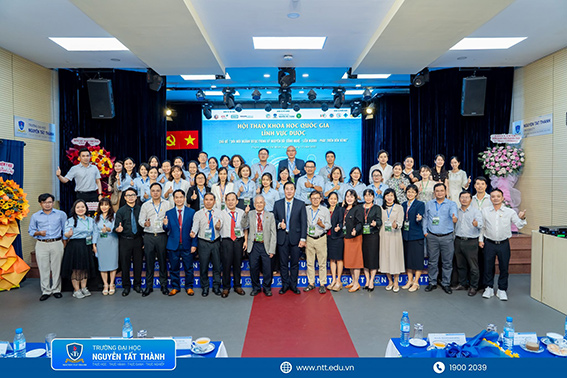 Đại biểu Trường Đại học Tiền Giang tham dự Hội thảo Khoa học Quốc gia “Đổi mới ngành Dược trong kỷ nguyên số”