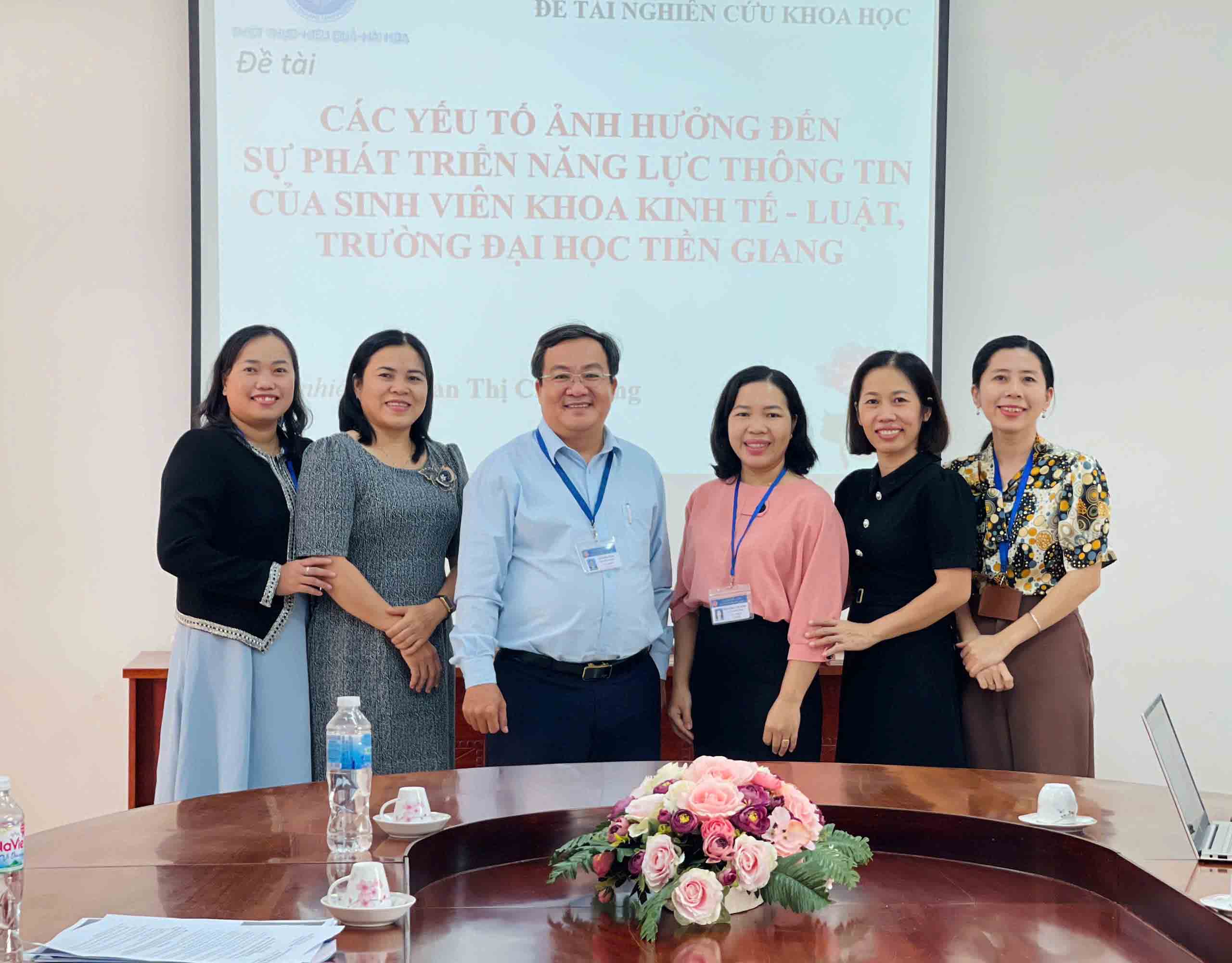 Hội đồng đánh giá kết quả nhiệm vụ khoa học và công nghệ của viên chức