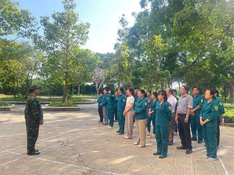 Khai giảng lớp huấn luyện Tự vệ cơ quan năm 2026 tại Trường Đại học Tiền Giang