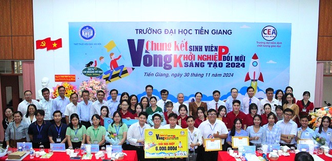 Chung kết cuộc thi “Sinh viên khởi nghiệp đổi mới sáng tạo năm 2024: Dự án Đác Nhiệt TropiMix giành 