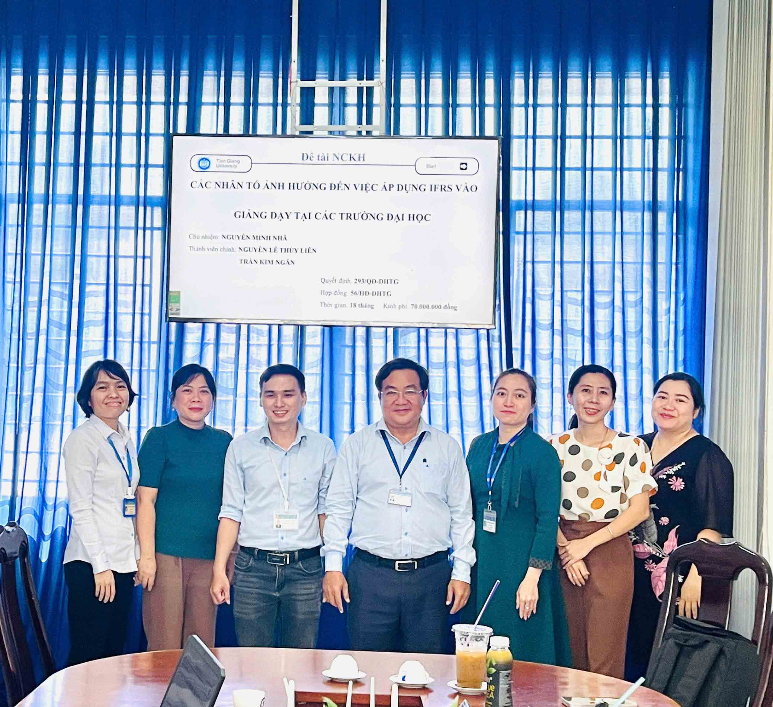 Họp đánh giá kết quả thực hiện nhiệm vụ KH&CN Viên chức
